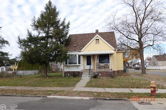 808 White Ave, Lincoln Park, MI 48146