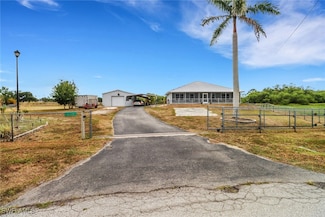 2800 Rustic Ln, North Fort Myers, FL 33917