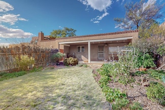 513 Rio Grande Ave, Santa Fe, NM 87501