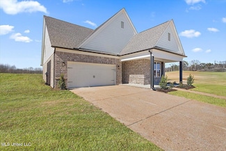 802 Quitman Ct W, Hernando, MS 38651