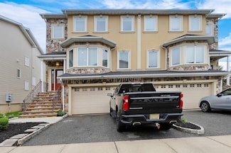 2 Jacob's Landing Way, Secaucus, NJ 07094