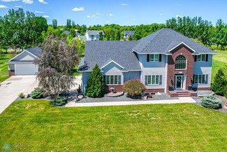 4813 3rd St E, West Fargo, ND 58078