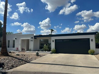 842 E Village Circle Dr N, Phoenix, AZ 85022