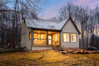 28157 Mckee Rd, Frazeysburg, OH 43822