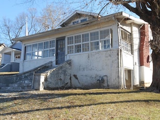1123 E 7th St, Hopkinsville, KY 42240