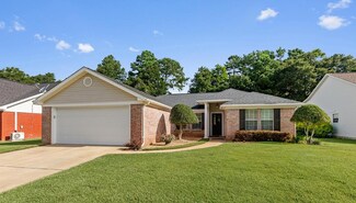 912 Baywood Rd, Dothan, AL 36305