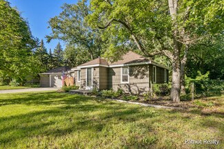 216 Aniline Ave N, Holland, MI 49424