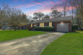 1423 Fairfield Ave, Charleston, SC 29407