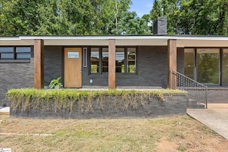 813 Old Stone Church Rd, Clemson, SC 29631