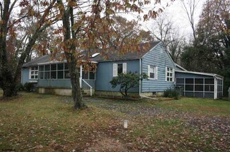 726 Tuckahoe Rd, Vineland, NJ 08360