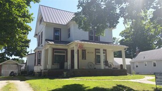 207 3rd St E, Cresco, IA 52136