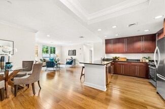 629 Hammond St Unit W106, Chestnut Hill, MA 02467