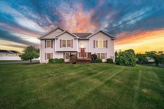 5 Sunrise Dr, Milton, NY 12547