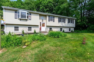 34 Cedar Rock Rd, Woodbridge, CT 06525