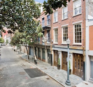 415 Gravier St, New Orleans, LA 70130