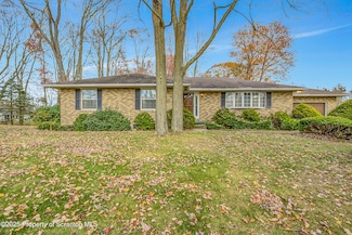 202 Relda Rd, Roaring Brook Township, PA 18444