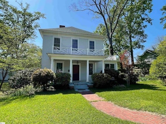 110 Cleveland St, Clinton, SC 29325
