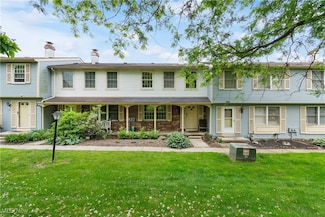149 Quaker Ridge Dr, Akron, OH 44313