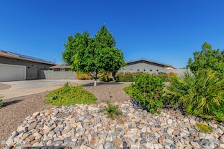 5040 W Misty Willow Ln, Glendale, AZ 85310