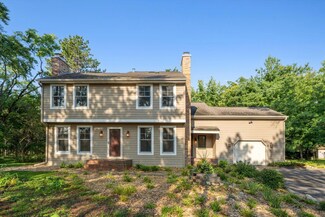 5641 Turtle Lake Rd, Saint Paul, MN 55126