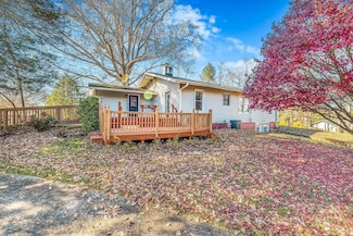 107 Woodland Church Rd, Clyde, NC 28721