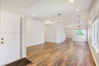 4438 Mahogany Ridge Dr, Weston, FL 33331