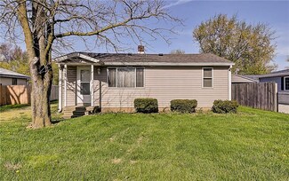 5553 N Clover Elm Dr, Fairland, IN 46126