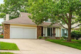 3510 SW 35th St, Des Moines, IA 50321