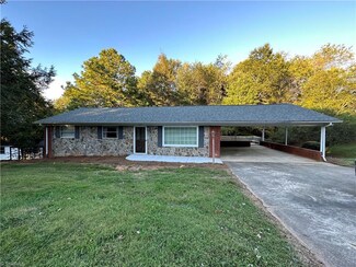 752 Osborne Sunset Dr, North Wilkesboro, NC 28659