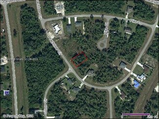 5024 S Peachtree Cir, Port Labelle, FL 33935