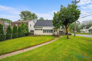 902 Coventry Ave, Toledo, OH 43607