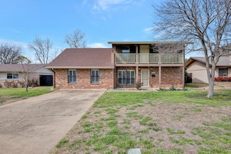 910 Prestwick Ln, Richardson, TX 75080
