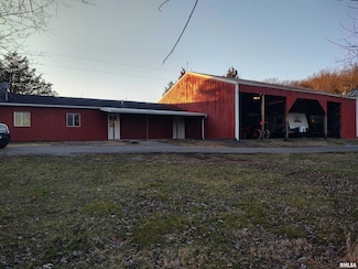 35 Stockdale Ln, Vienna, IL 62995
