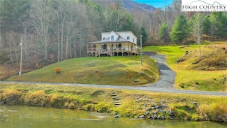 2507 Parker Eller Rd, Lansing, NC 28643