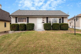 2707 Corliss Dr, Saint Louis, MO 63125
