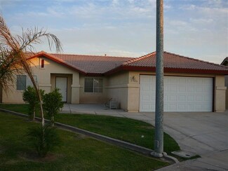 1906P Villanueva Ct, Calexico, CA 92231