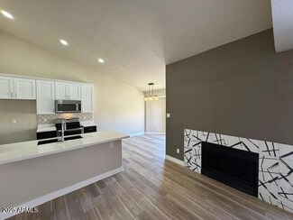 5236 W Peoria Ave Unit 232, Glendale, AZ 85302