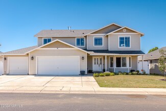 202 Rainier Ave, Moxee, WA 98936