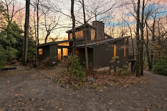 130 Overlook Dr, Slippery Rock, PA 16057