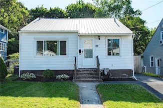 429 Ridgewood Dr, Syracuse, NY 13206