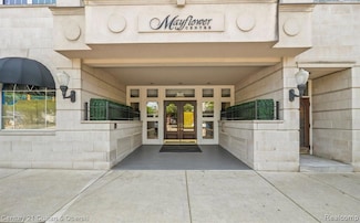 801 W Ann Arbor Trail Unit 304, Plymouth, MI 48170