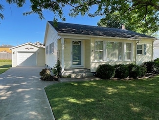 7383 Chestnut St, Fairview, PA 16415