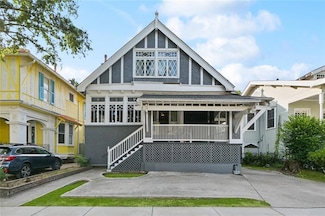 815 Pine St, New Orleans, LA 70118