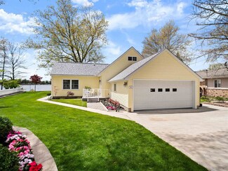 543 E Lake View Rd, Syracuse, IN 46567