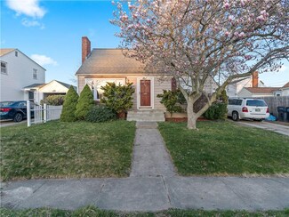 76 Community Dr, Cranston, RI 02905