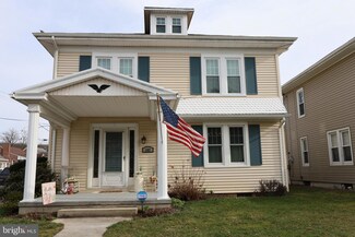 197 N 2nd St, Mount Wolf, PA 17347