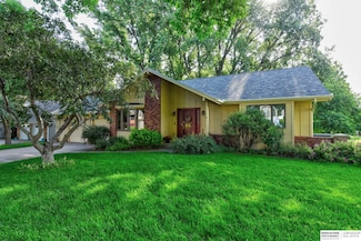2710 Eagle Dr, Fremont, NE 68025