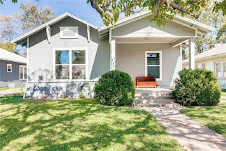 1821 W 10th St, Dallas, TX 75208