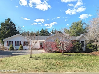 318 Eleanor Rd, Forked River, NJ 08731