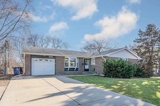 1035 W Schaumburg Rd, Schaumburg, IL 60194